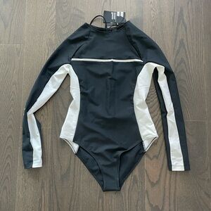 NWT Women’s Hurley Surf Suit
